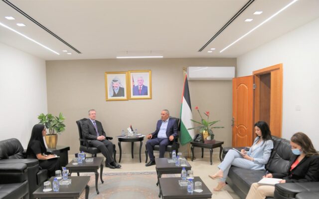 PLO’s Secretary-General Discusses Latest Political Developments With ...